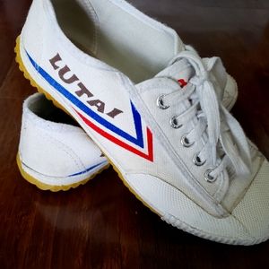 Lutai White Sneakers